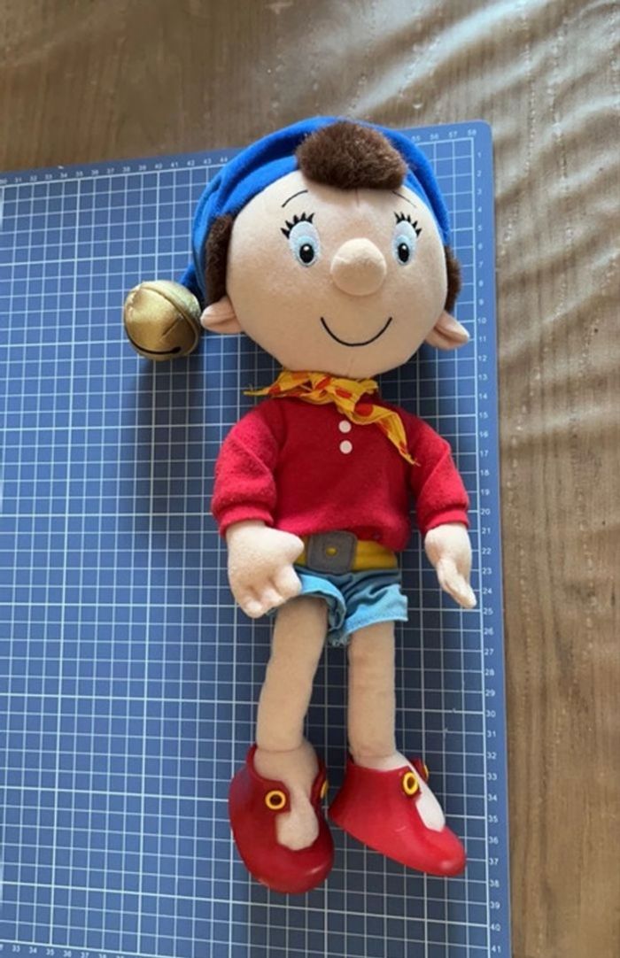 Peluche Oui-Oui musicale - photo numéro 2