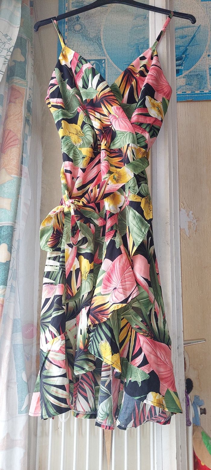 Robe colorée fleurie