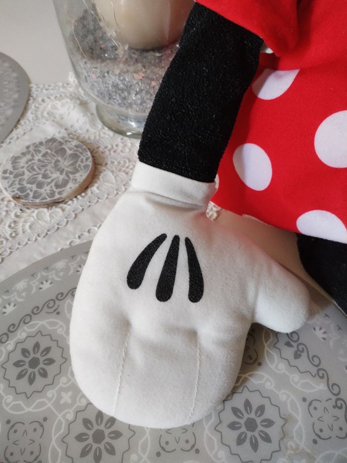 Grande peluche XXL "Minnie" en très bon état - photo numéro 4