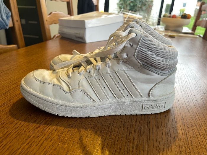 Basket adidas taille 39 1/3