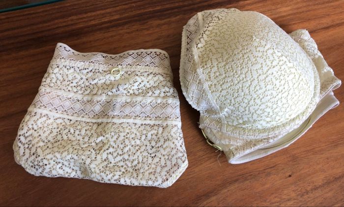 Ensemble lingerie jaune pastel - Rougegorge - photo numéro 5