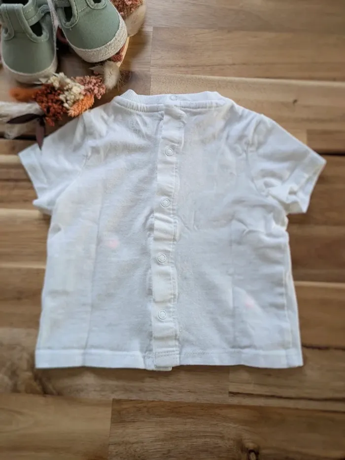Lot 2 tee shirts 3 mois fleuris - photo numéro 3