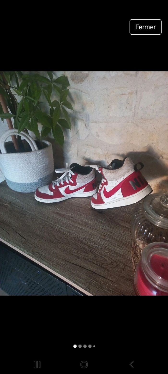Basket nike rouge et blanche 37.5