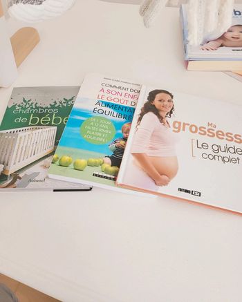 Lot 3 livres grossesse et bébé