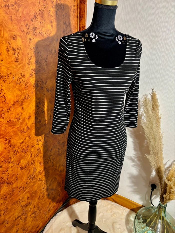 Robe rayée PIMKIE taille M -L - photo numéro 2