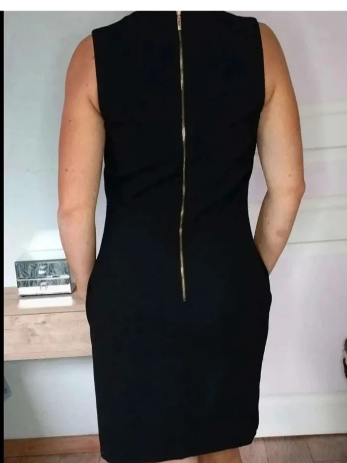 Robe noire chasuble zippée Mango - XS - Excellent état - photo numéro 3