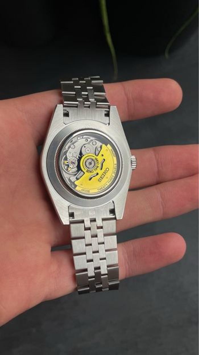 Seiko Mod cadran Datejust Bleu sur mesure avec Bracelet jubilé - photo numéro 2