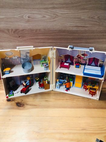 Maison  playmobil transportable
