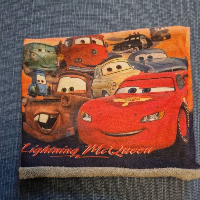 Cache cou cars taille unique