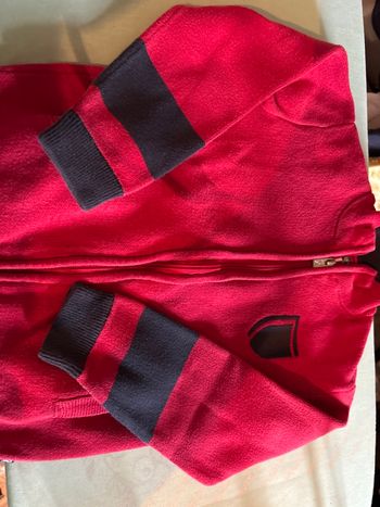 Vends gilet okaidi 8 ans très bon état 