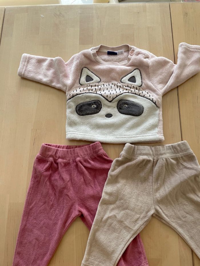 Lot fille 2 pantalons velours  et 1 pull lupilu 6 mois