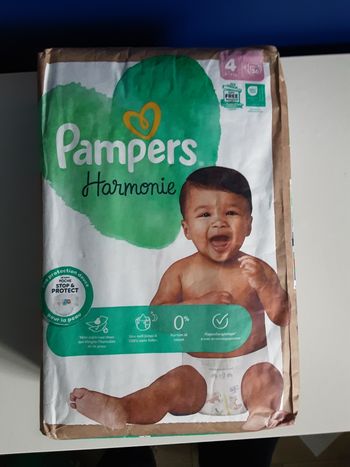 1 paquet de pampers harmonie T4 (9-14 kg)