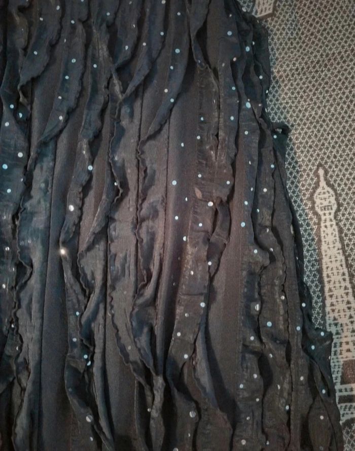 Robe noir a paillettes taille 12/14 ans - photo numéro 7