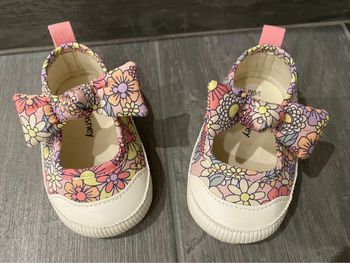 Chaussures minnie été kiabi 3/6mois