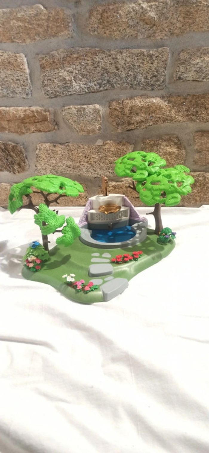 Décor paysage avec arbres et fontaine playmobil