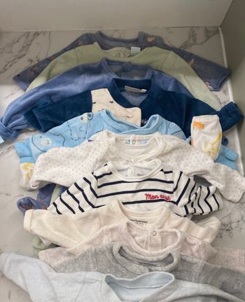 Lot de pyjamas 1 à 9 mois