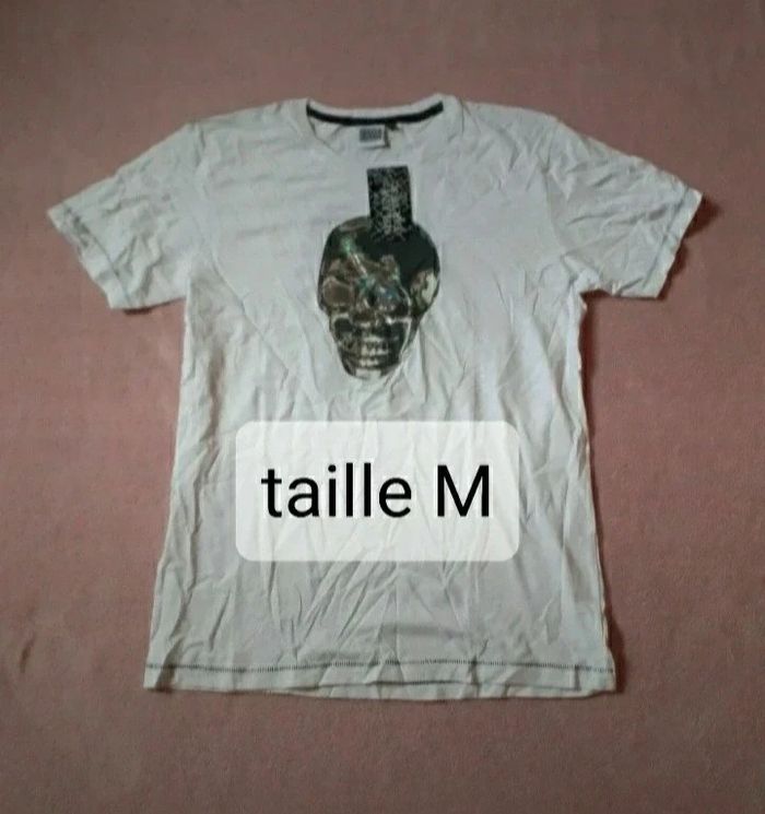 Tee-shirt skull tête de mort taille M mylène farmer