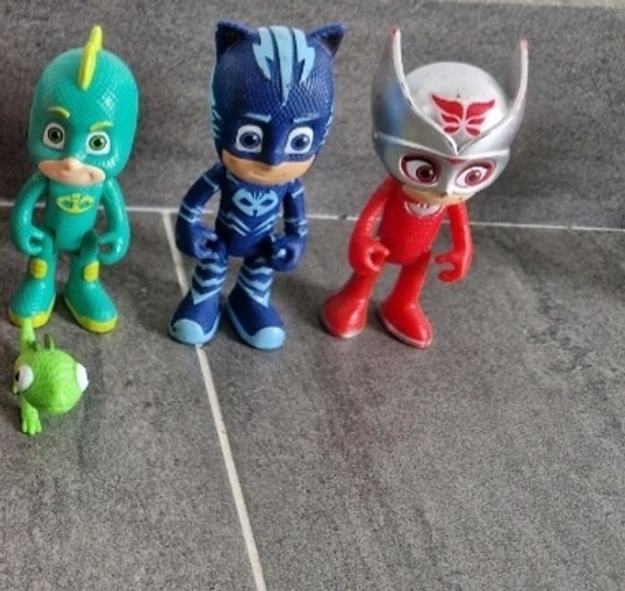 Lot de figurines pyjamasques articulées - photo numéro 3