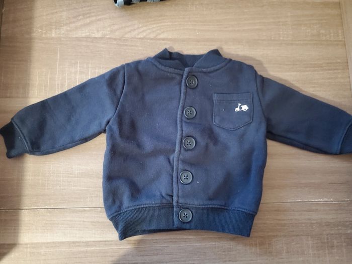 Lot de 2 gilets bébé garçon 6 mois - photo numéro 3