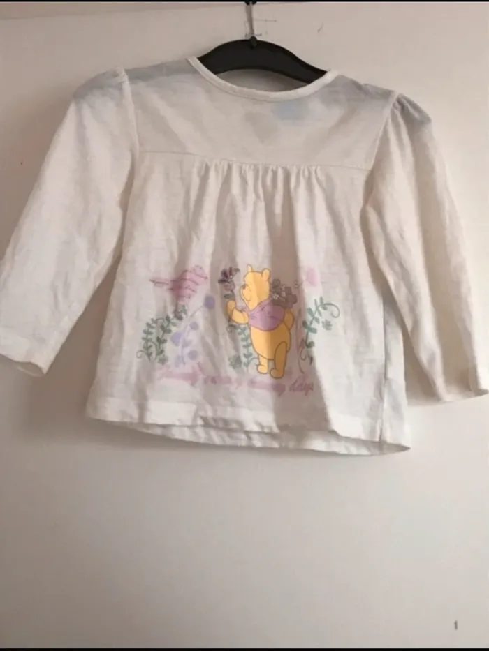 T shirt manches longues winnie l’ourson disney 23 mois en très bon état