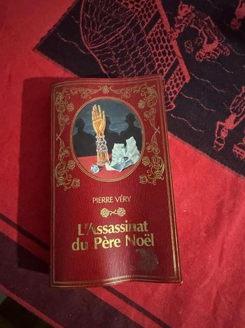 Livre L'assassinat du père Noel