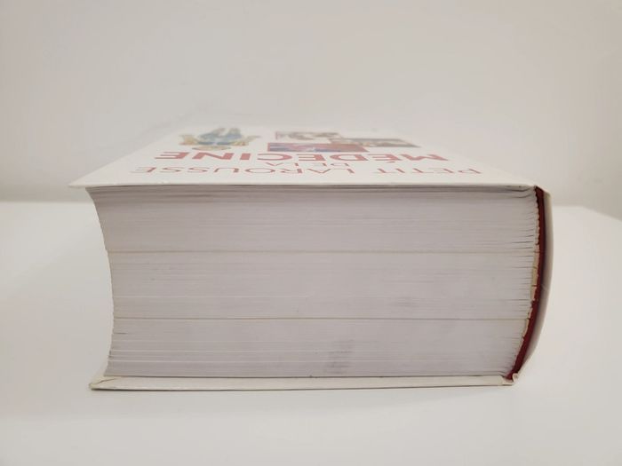 Livre Petit Larousse de la Médecine  peu servi Bon état - photo numéro 5