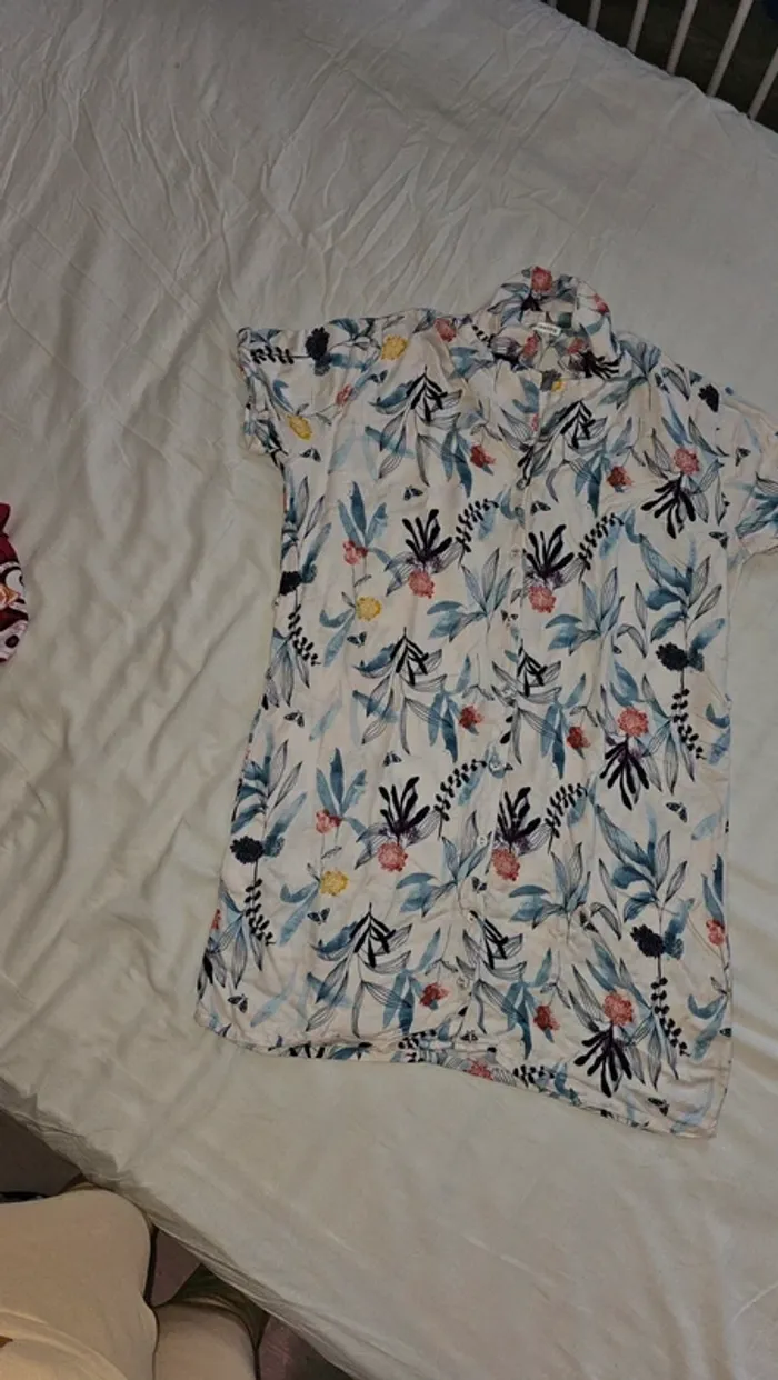 Vêtements de nuit t.36 (s) - photo numéro 2