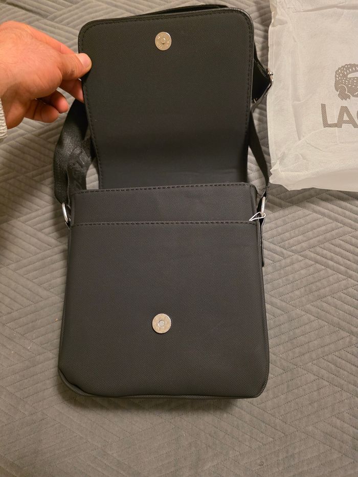 Sac à bandoulière Lacoste - photo numéro 3