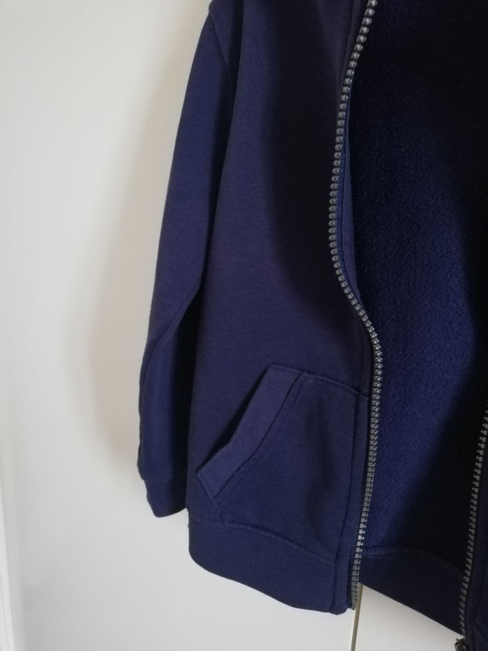 Blouson zippé bleu marine, à capuche, 2-3 ans, Primark, en bon état - photo numéro 4