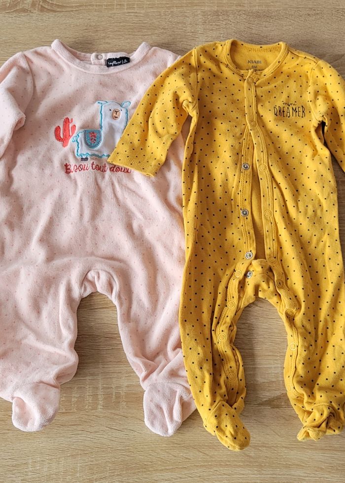 Lot vêtements 6 mois - photo numéro 2