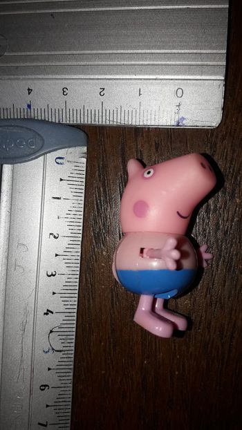 pepa pig figurine