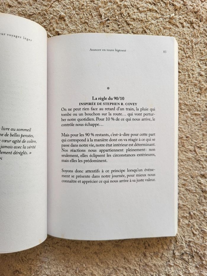 Livre Petites pensées pour voyager léger de Françoise Réveillet - Développement personnel - photo numéro 10