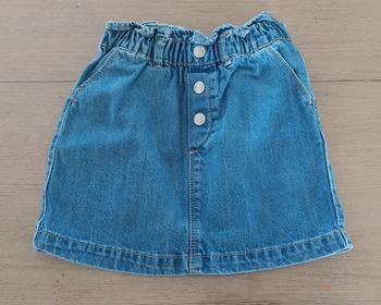 Jupe fille 5ans en très bon état