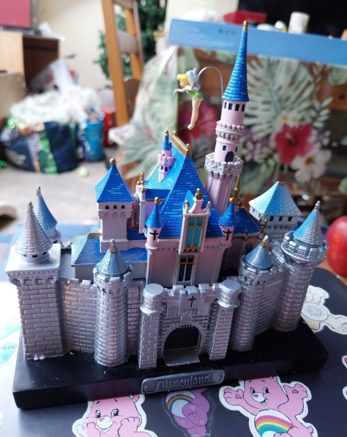 Figurine chateau 100 ans anniversaire disney la belle au bois dormant, aurore - photo numéro 7