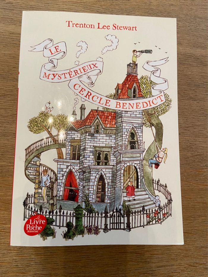 « Le mystérieux cercle Benedict » Trenton Lee Stewart