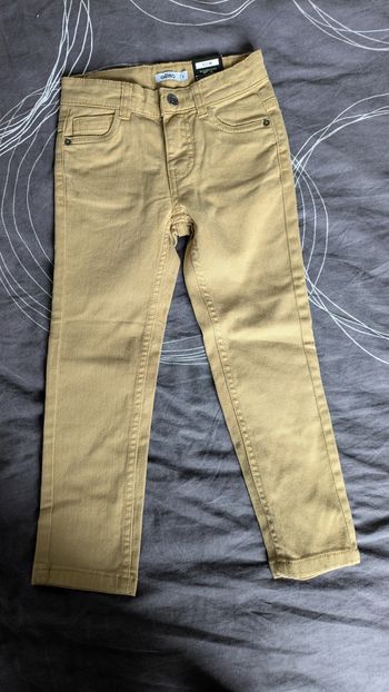 Jeans neuf 5 ans