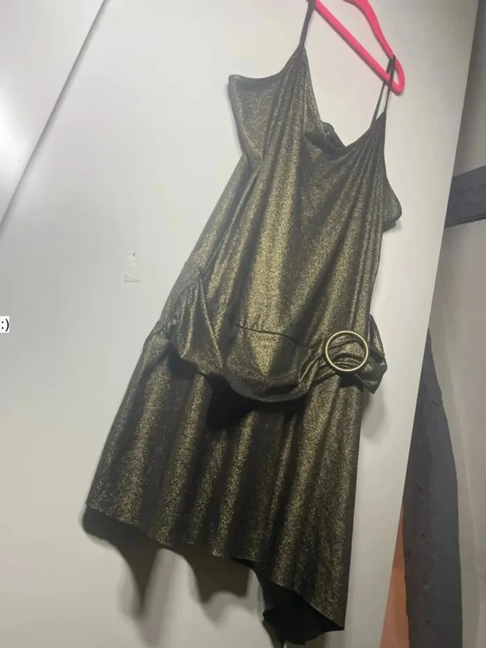 Robe doublée asymétrique idéal pour les fêtes pailletée femme taille 46/kiabi - photo numéro 3