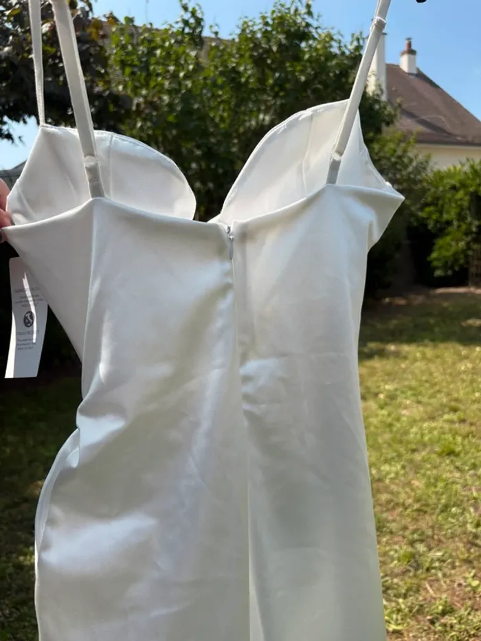Robe blanche neuve - photo numéro 4