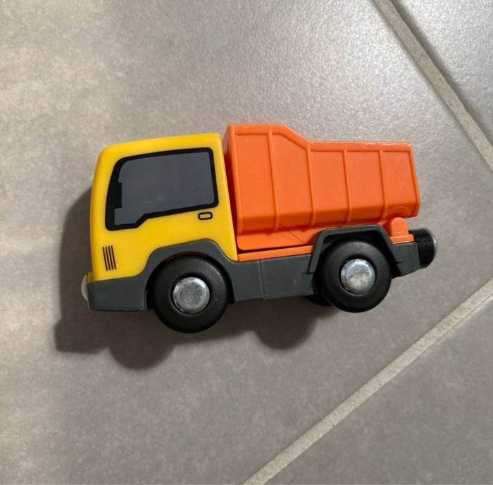 Jouet petit camion benne