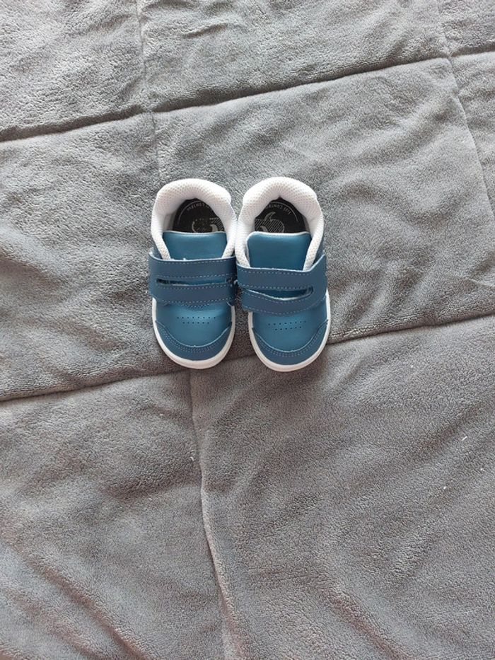 Basket taille 21