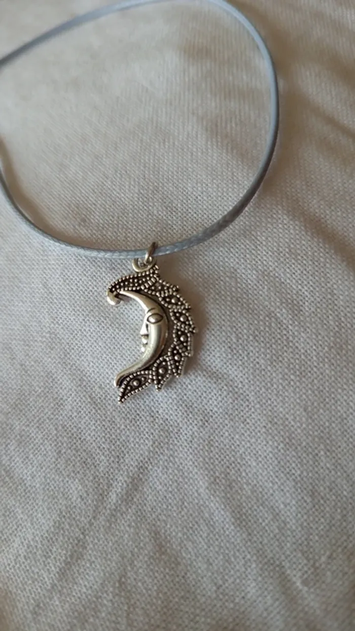 Collier Lune ornée 🔸Neuf - photo numéro 3