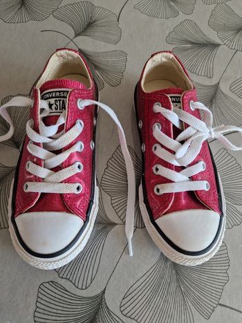 Chaussures converse sneakers taille 28 rose bordeaux