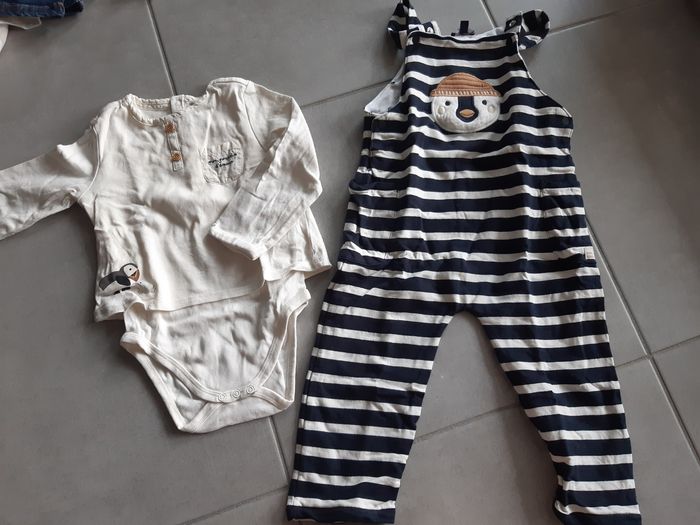 Ensemble tee shirt manches longues salopette taille  36 mois