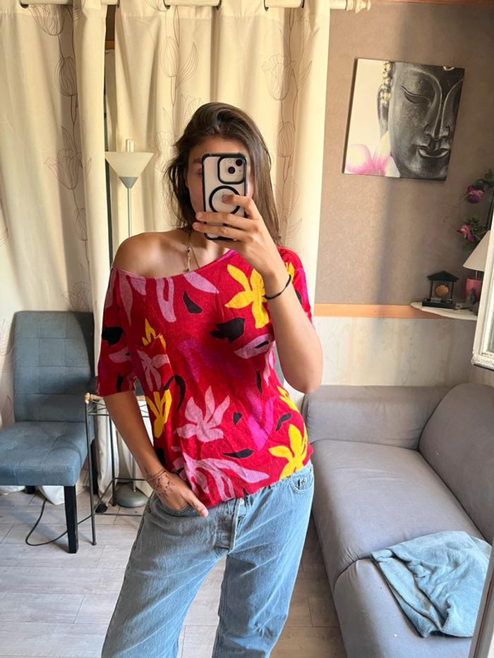 Tee-shirt fleuri rouge halter neck