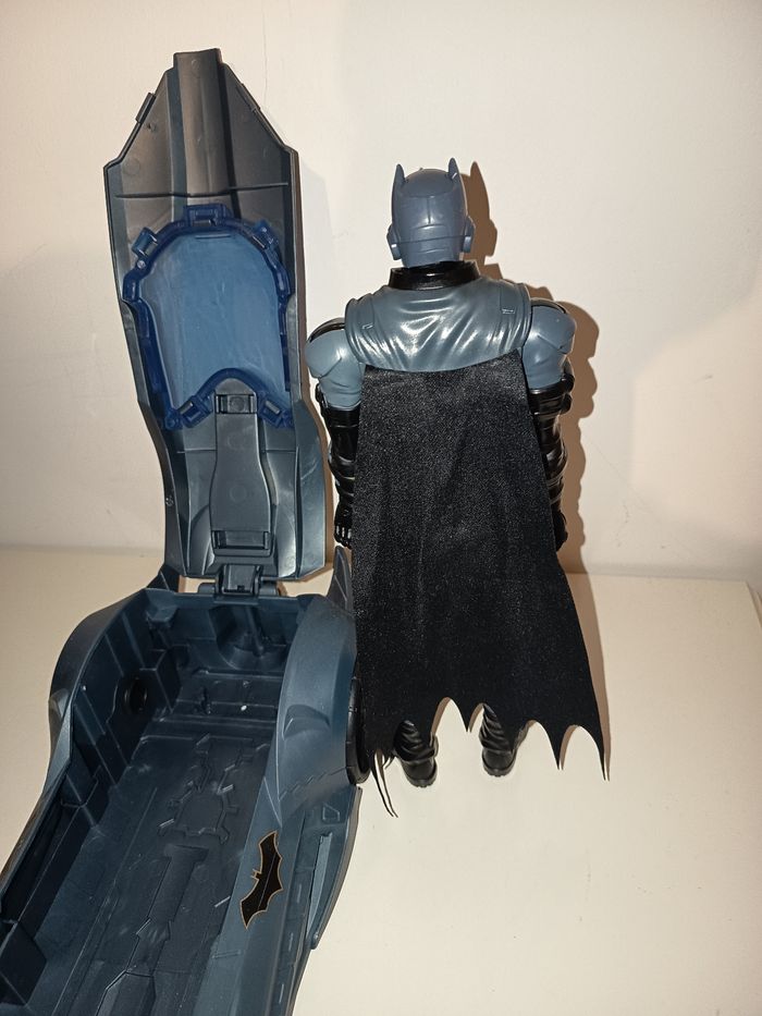 Batman et sa batmobile - photo numéro 2