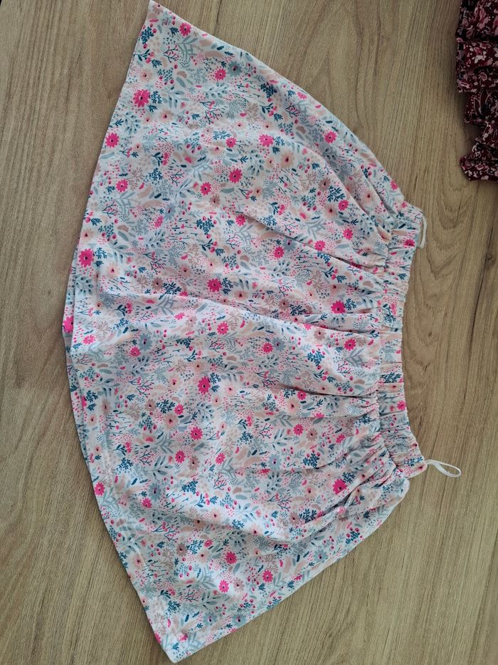 Jupe short fleurie 92cm - photo numéro 4