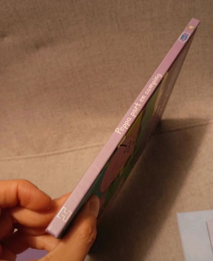 Livre Peppa pig peppa part en en camping - photo numéro 2