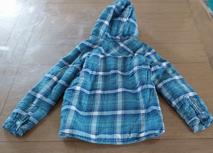 Veste garçon 8ans en très bon état - photo numéro 2