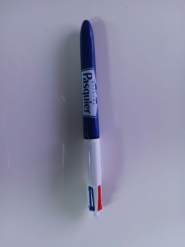 Stylo 4 couleurs bic collector