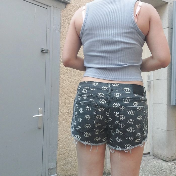 Magnifique mini short Billabong taille 42 - photo numéro 3